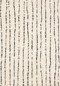 Carpette à poil moelleux Teagan crème et noire à motif de rayures verticales - 5 pi 3 po x 7 pi 7 po