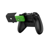 Piles et câble de recharge X1A de Surge noirs pour deux manettes Xbox de série X