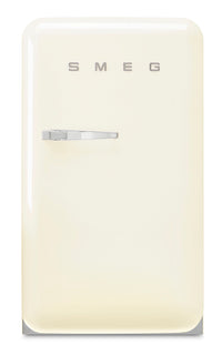 Réfrigérateur compact Smeg rétro de 4,31 pi3 - FAB10URCR3