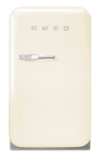Réfrigérateur compact Smeg rétro de 1,5 pi3 - FAB5URCR3