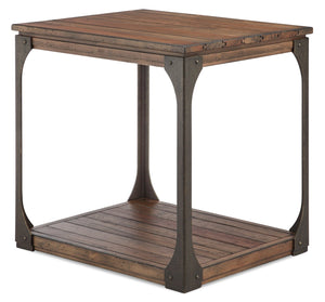 Table de bout industrielle Albany de 20 po en pin avec tablette - bourbon