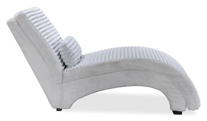 Fauteuil long de détente Cleo de 26 po en tissu de fausse fourrure très douce avec coussin décoratif - gris clair