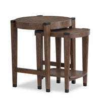  2 tables d’appoint gigognes rondes Gordon de 22 po en bois massif - brunes