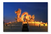 Chinese Dragon Statue At Twilight Time 28 po x 42 po : Oeuvre d’art murale en panneau de tissu sans cadre