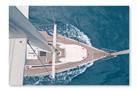  Top View Of Sailing Boat 28 po x 42 po : Cadre d'art mural et panneau de tissu