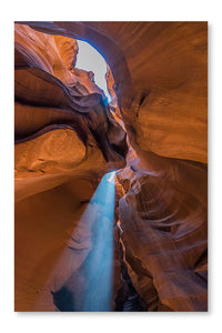 Sun Light Hitting The Antelope Canyon 24 po x 36 po : Oeuvre d’art murale en panneau de tissu sans cadre