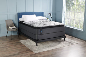 Ensemble matelas à Euro-plateau Sunderland PosturepedicMD de Sealy pour grand lit